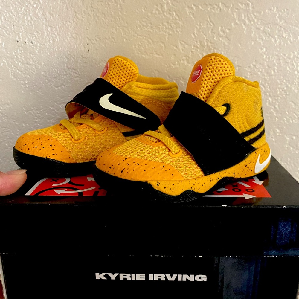 Nike Kyrie ll toddler shoes